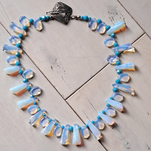 Opalite Bead Choker - Picture 1 of 7